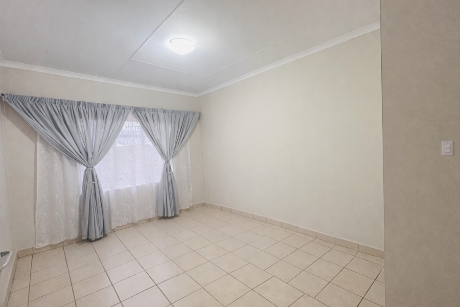 2 Bedroom Property for Sale in Dassie Rand North West